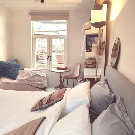 Smiling Fox Homestay *